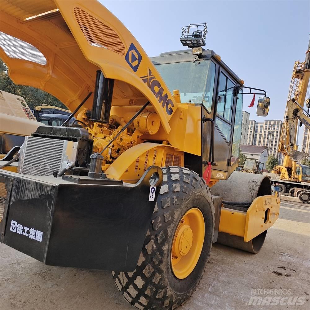 XCMG XS 143 Грунтовые катки