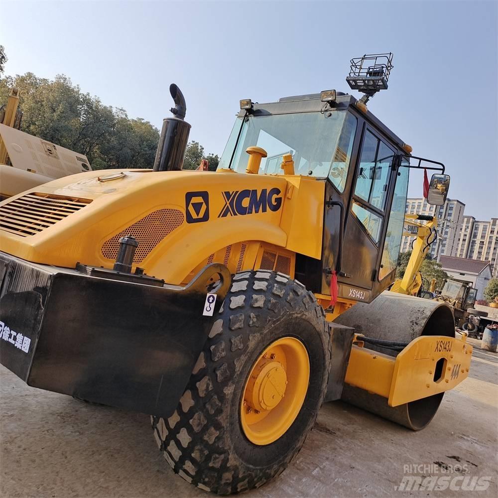 XCMG XS 143 Грунтовые катки