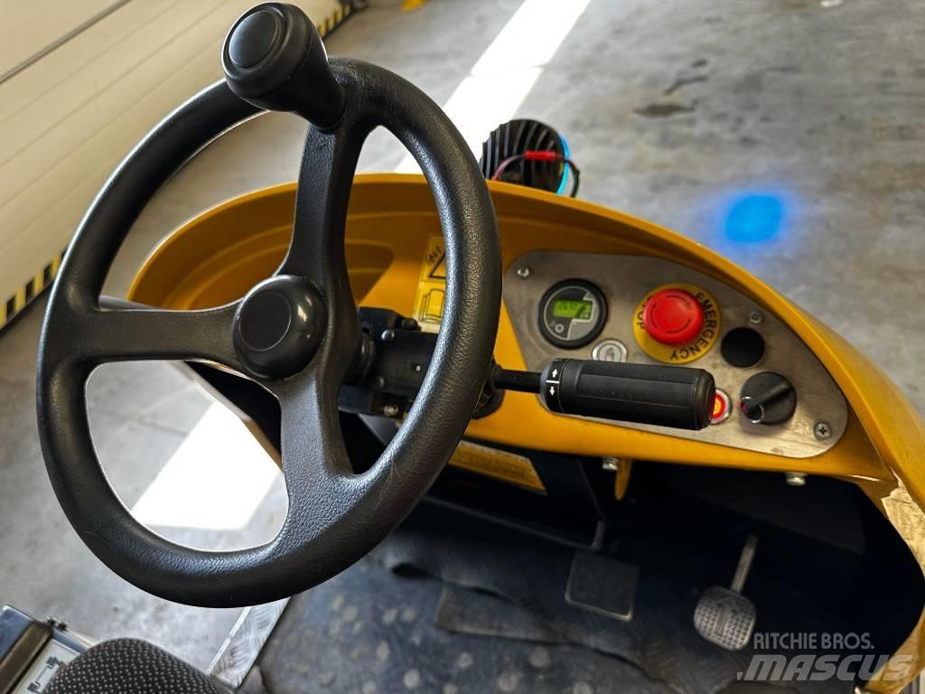 Yale MT70 Складские электротягачи