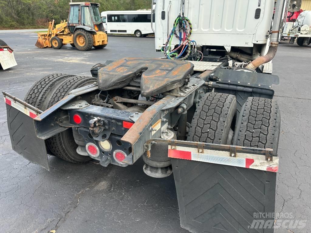 Freightliner M2 112 Седельные тягачи