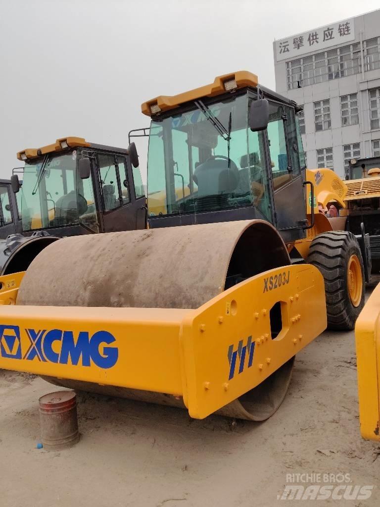 XCMG XS 203 J Грунтовые катки