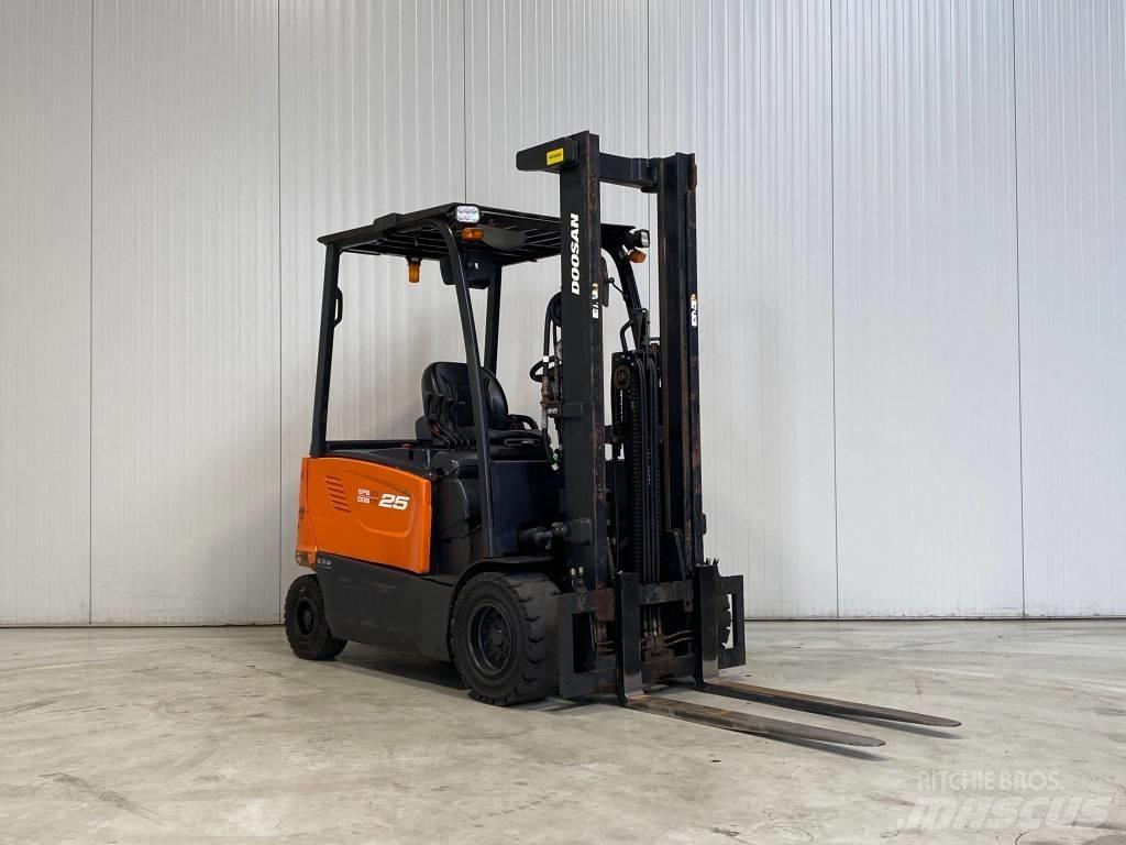 Doosan B25X-7 Электропогрузчики