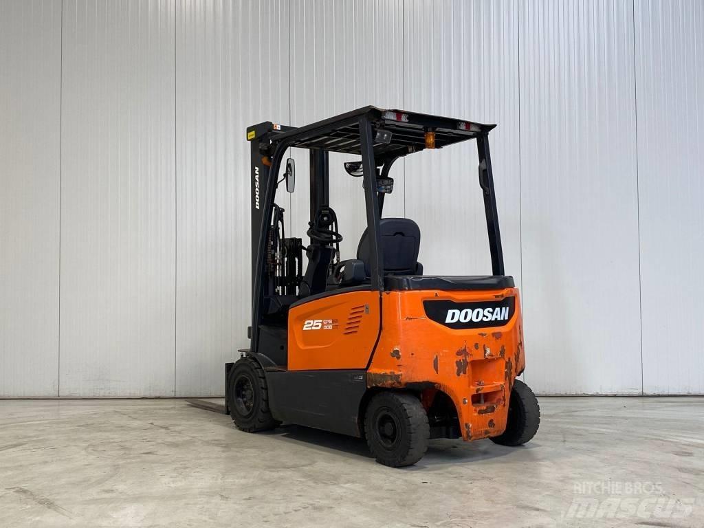 Doosan B25X-7 Электропогрузчики