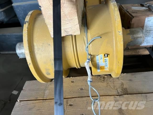 CAT D 8 R Гусеницы и цепи