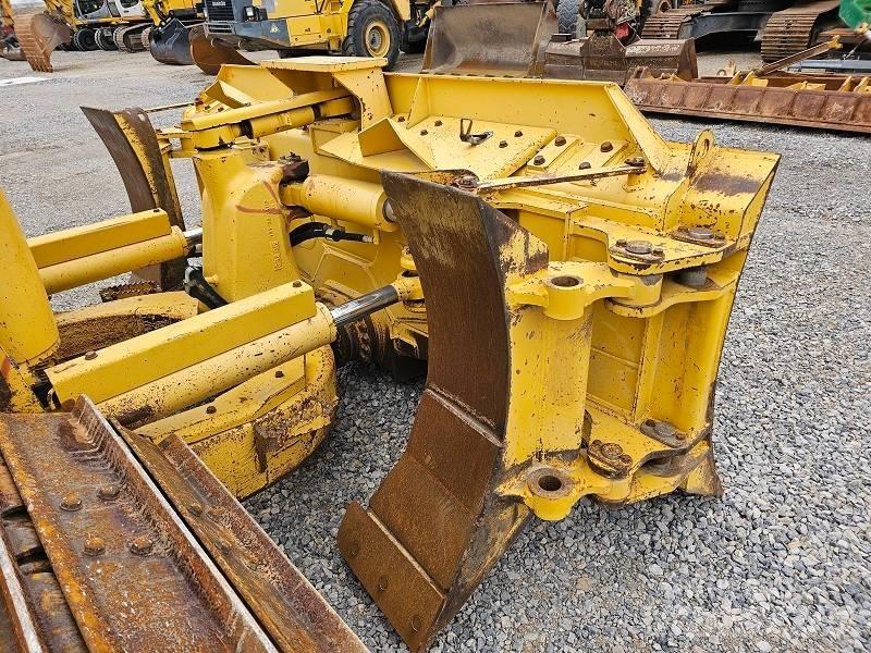 Komatsu D 61 PX-23 Гусеничные бульдозеры