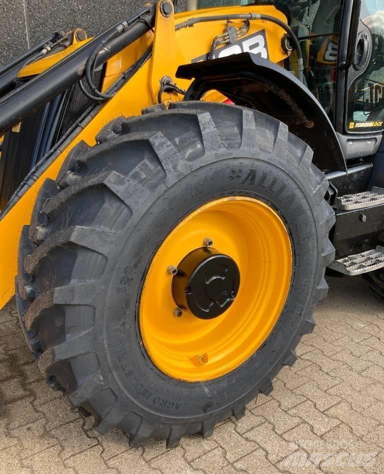 JCB 4 CX Экскаваторы-погрузчики