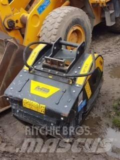 MB Crusher BF70.2 S4 Экскаваторы-погрузчики