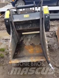 MB Crusher BF70.2 S4 Экскаваторы-погрузчики