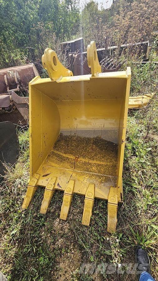 Komatsu PC200 Ковши