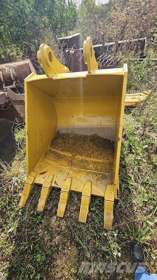 Komatsu PC200 Ковши