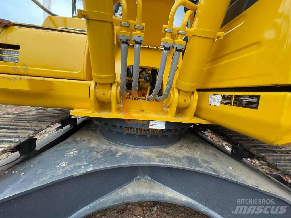 Komatsu PC 220 Гусеничные экскаваторы