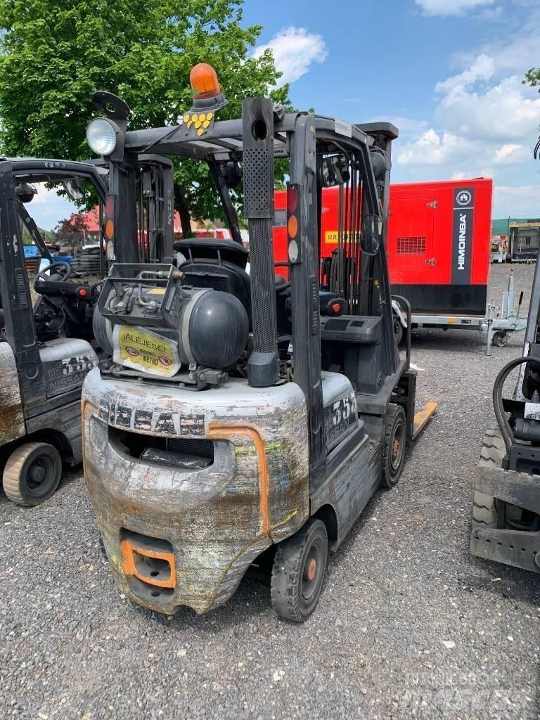 Nissan P1D1A18LQ Газовые погрузчики