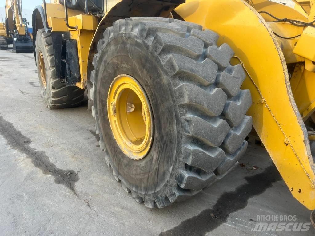 CAT 966M XE Фронтальные погрузчики