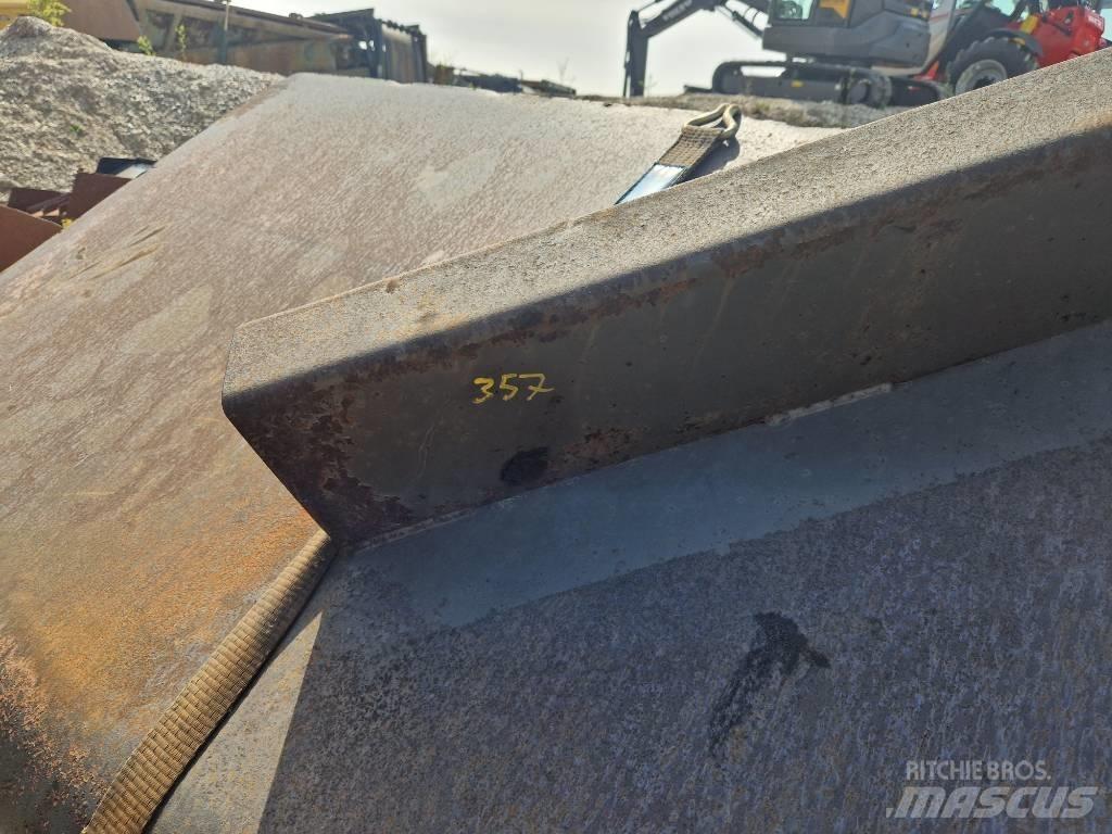 Volvo L 180 Ковши