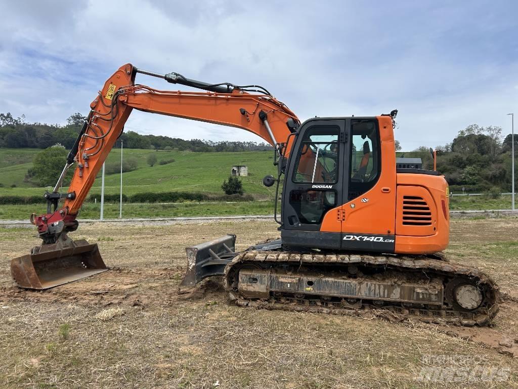 Doosan DX 140 Гусеничные экскаваторы