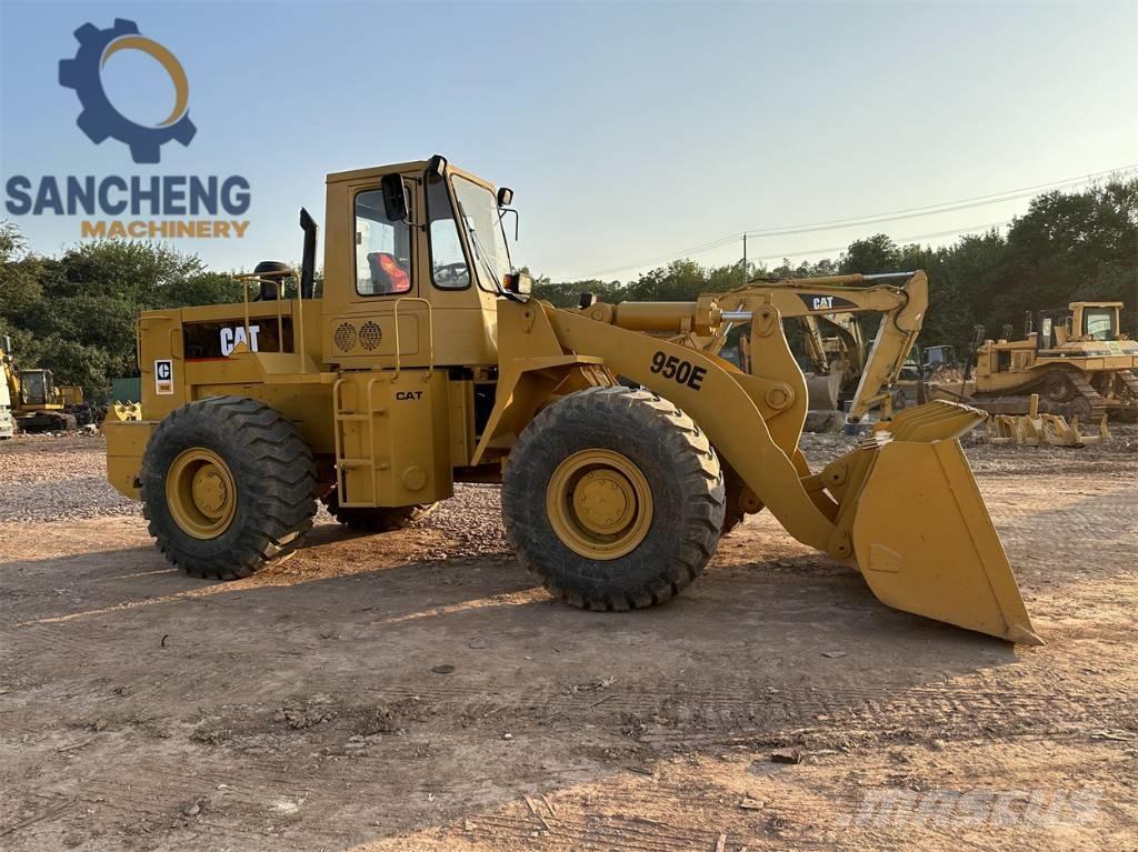 CAT 950E Фронтальные погрузчики