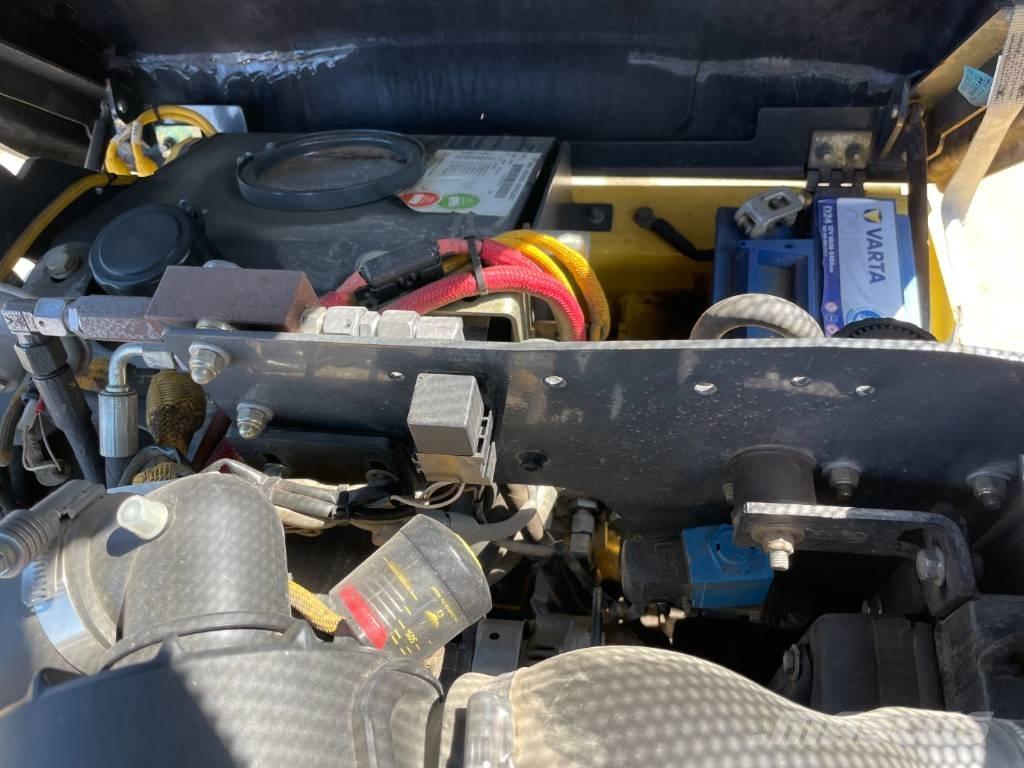 Bomag BW 100 AC-5 Комбинированные катки