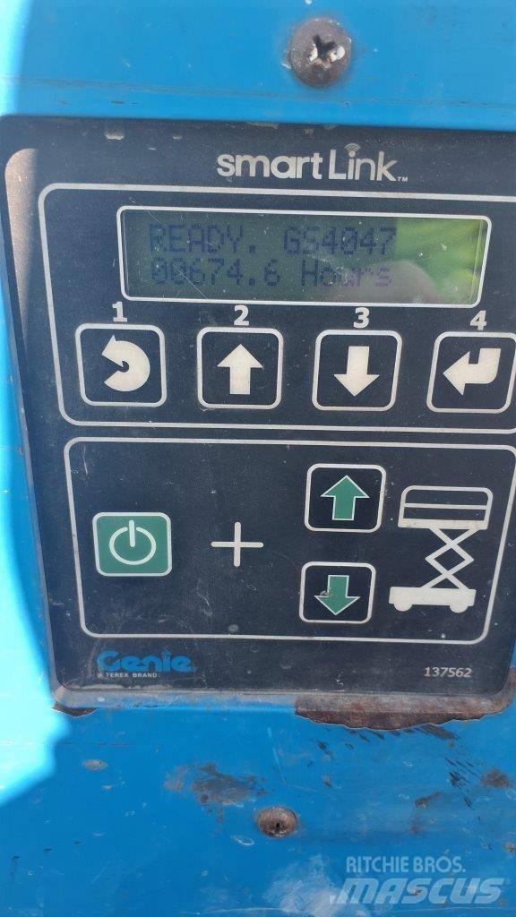 GENIE GS4047 Ножничные подъемники