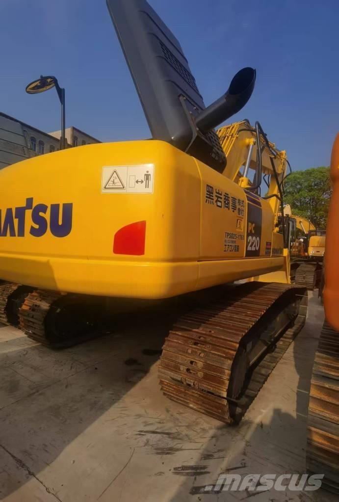 Komatsu PC 220-8 Гусеничные экскаваторы