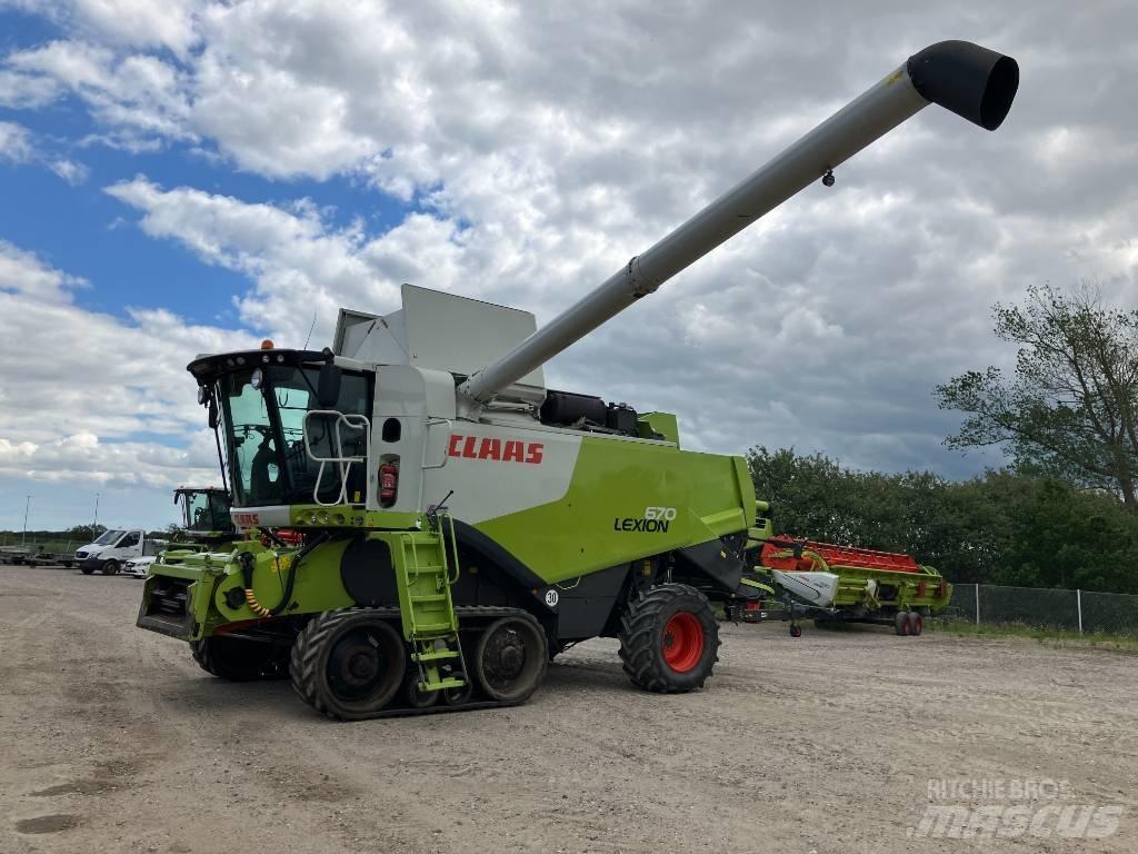 CLAAS LEXION 670 TT Зерноуборочные комбайны
