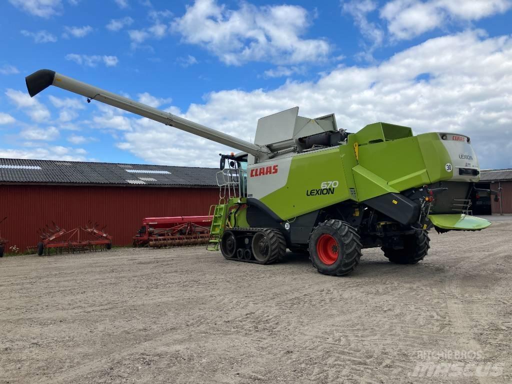 CLAAS LEXION 670 TT Зерноуборочные комбайны