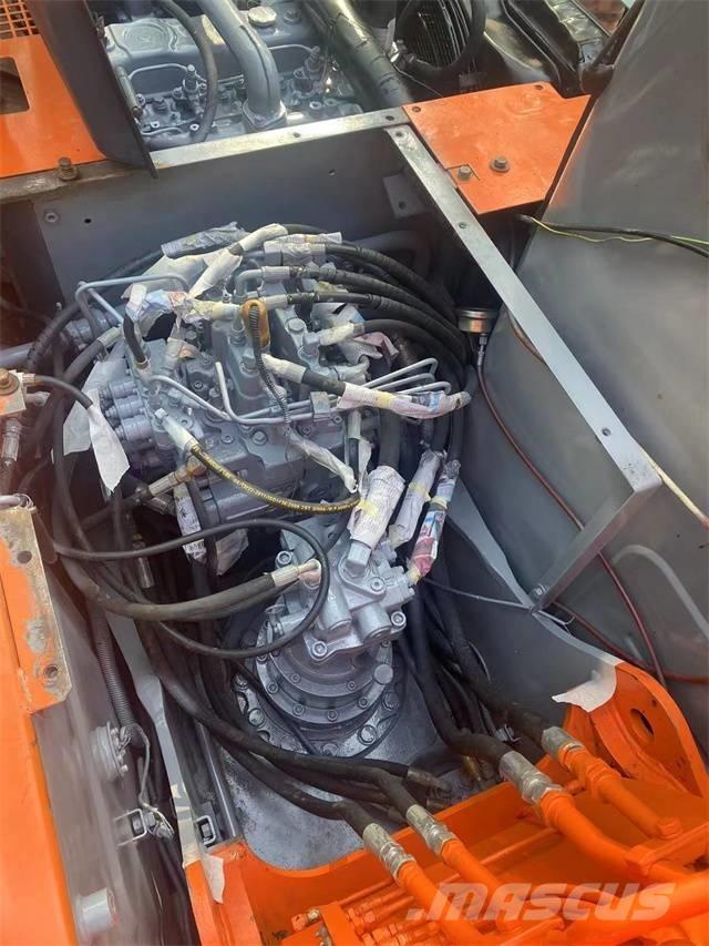 Hitachi EX120 Гусеничные экскаваторы