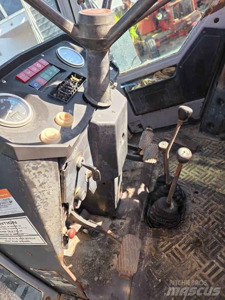Massey Ferguson 690 Трактора