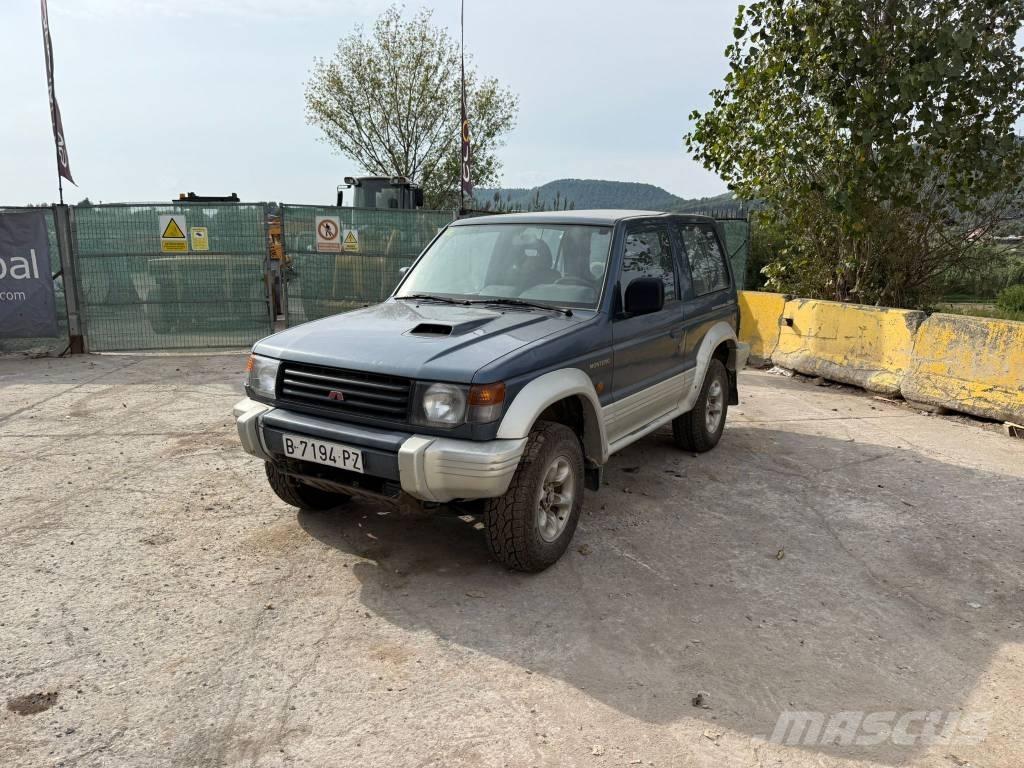 Mitsubishi Montero Легковые автомобили