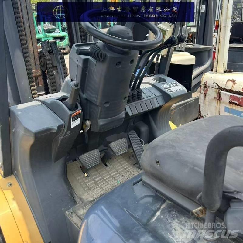 CAT 35 Дизельные погрузчики