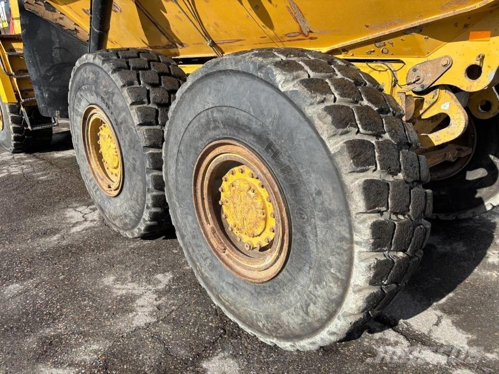 CAT 730 C2 (Tailgate) Шарнирно-сочленённые самосвалы