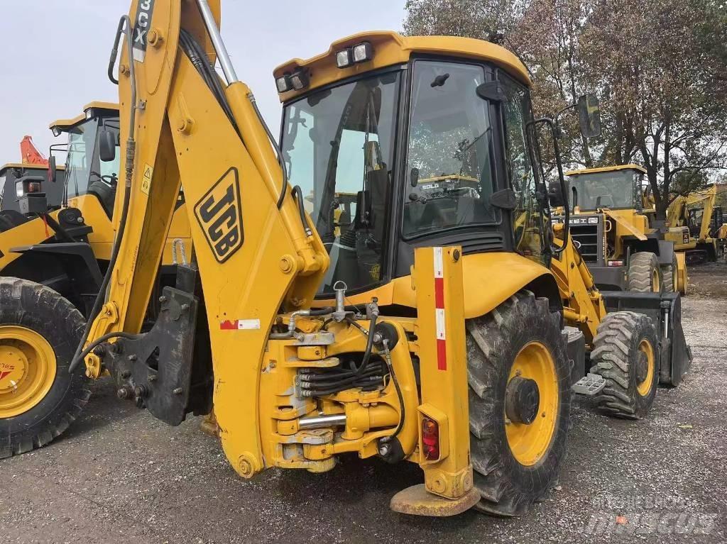 JCB 3CX Фронтальные погрузчики