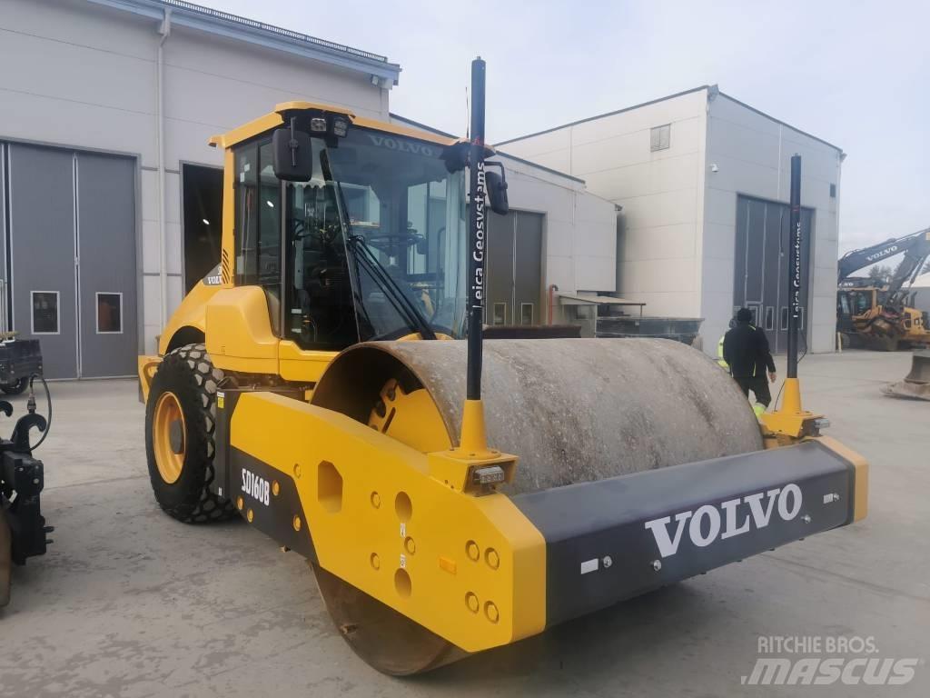 Volvo SD 160 B Грунтовые катки