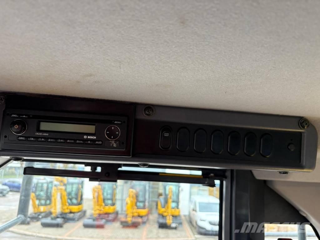 Komatsu WA380-8 Фронтальные погрузчики