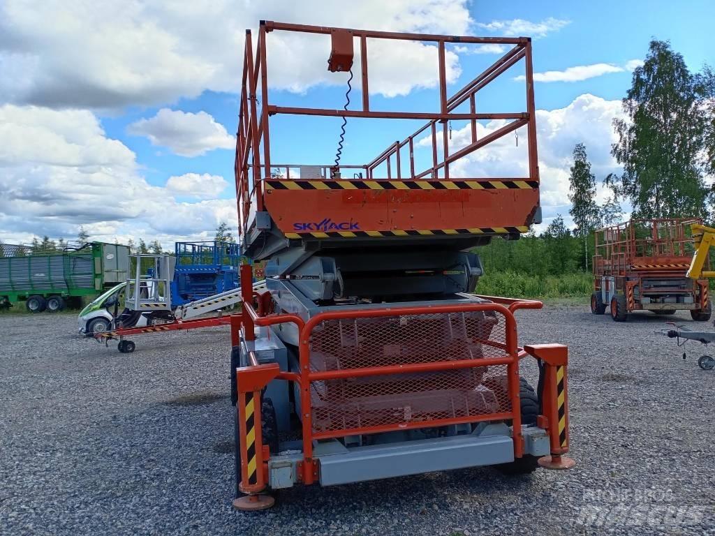 SkyJack SJ 9250 Ножничные подъемники