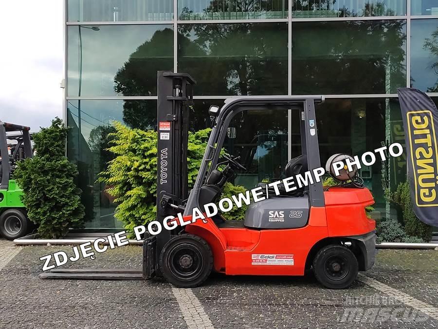 Toyota 42-7FGF25 Газовые погрузчики