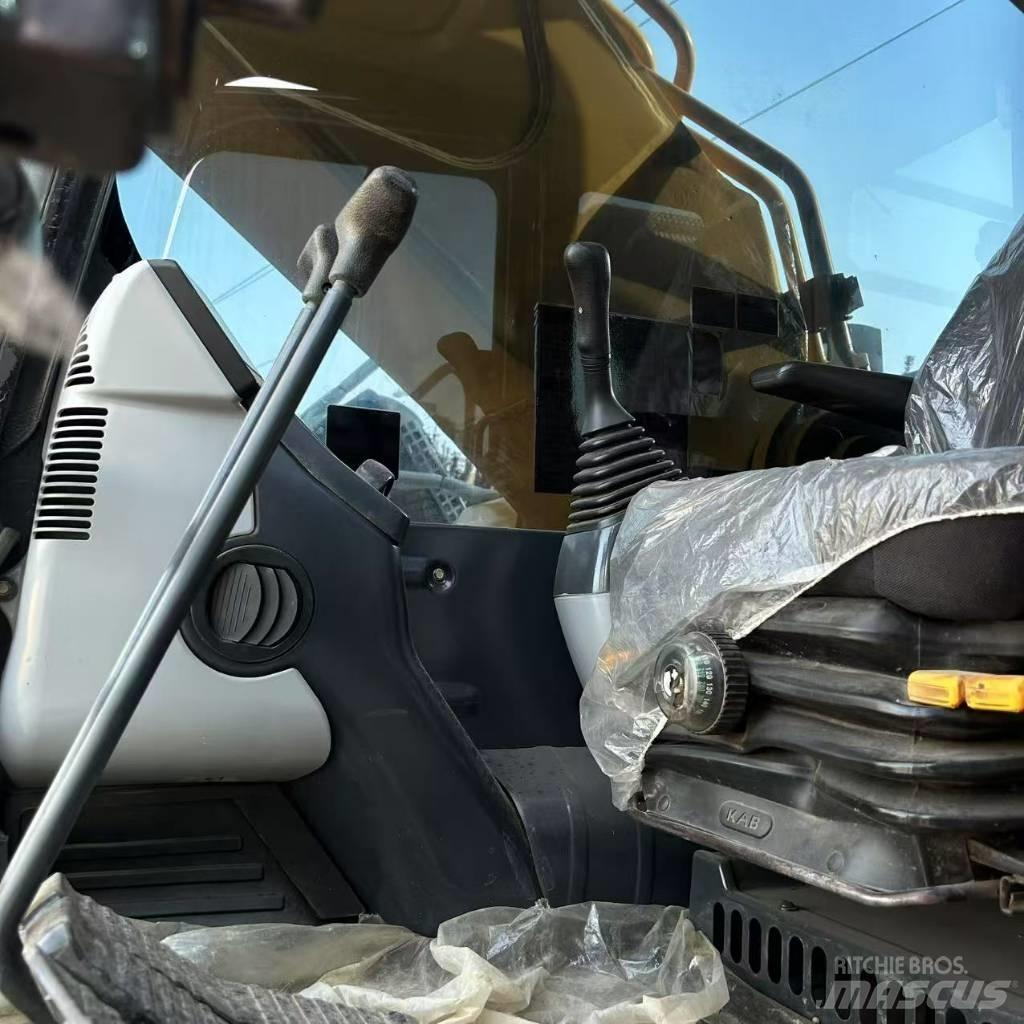 Komatsu 450 Гусеничные экскаваторы