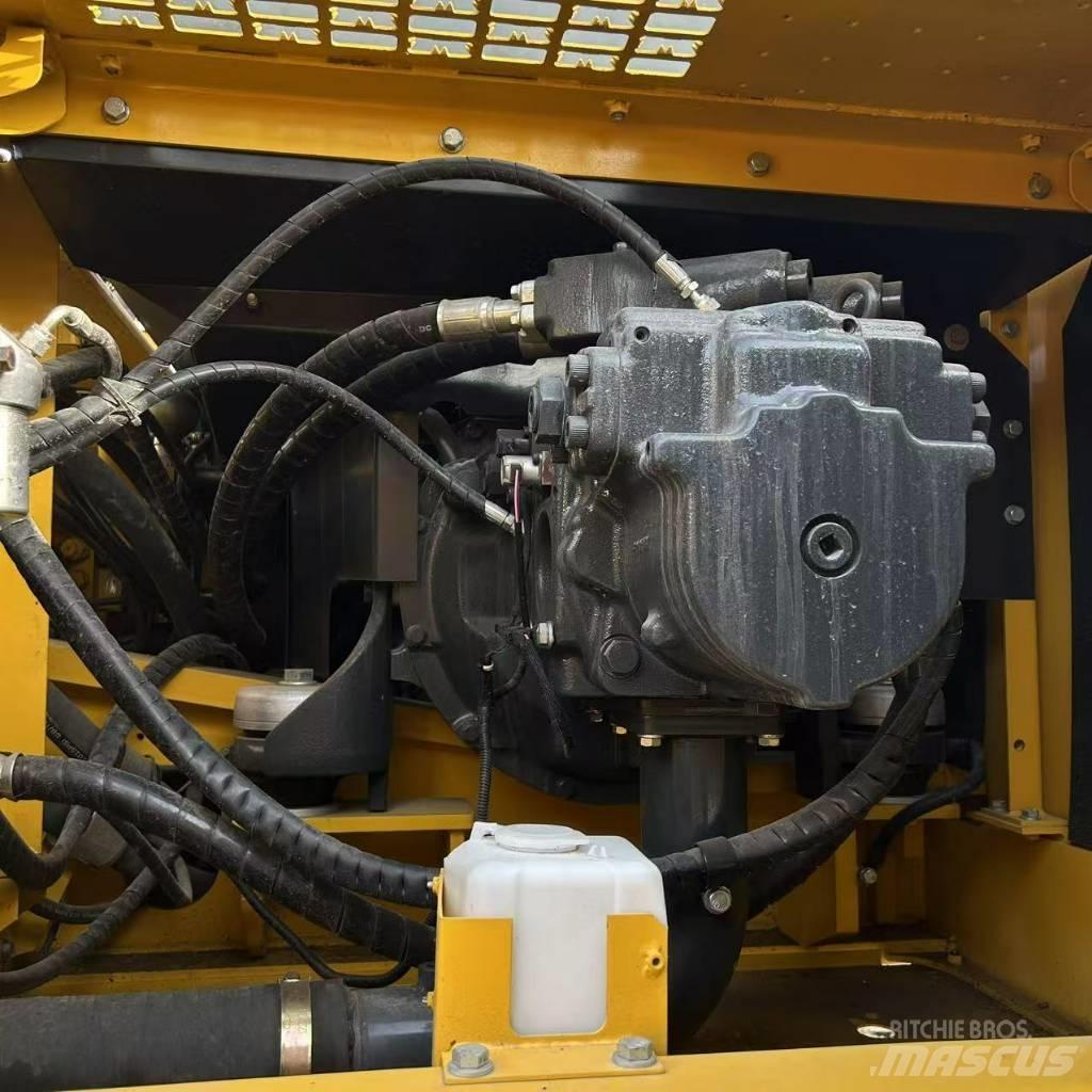 Komatsu 450 Гусеничные экскаваторы
