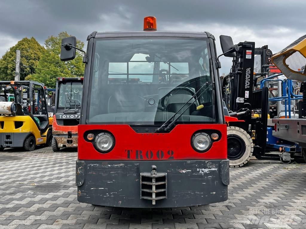Linde P 250 Складские электротягачи