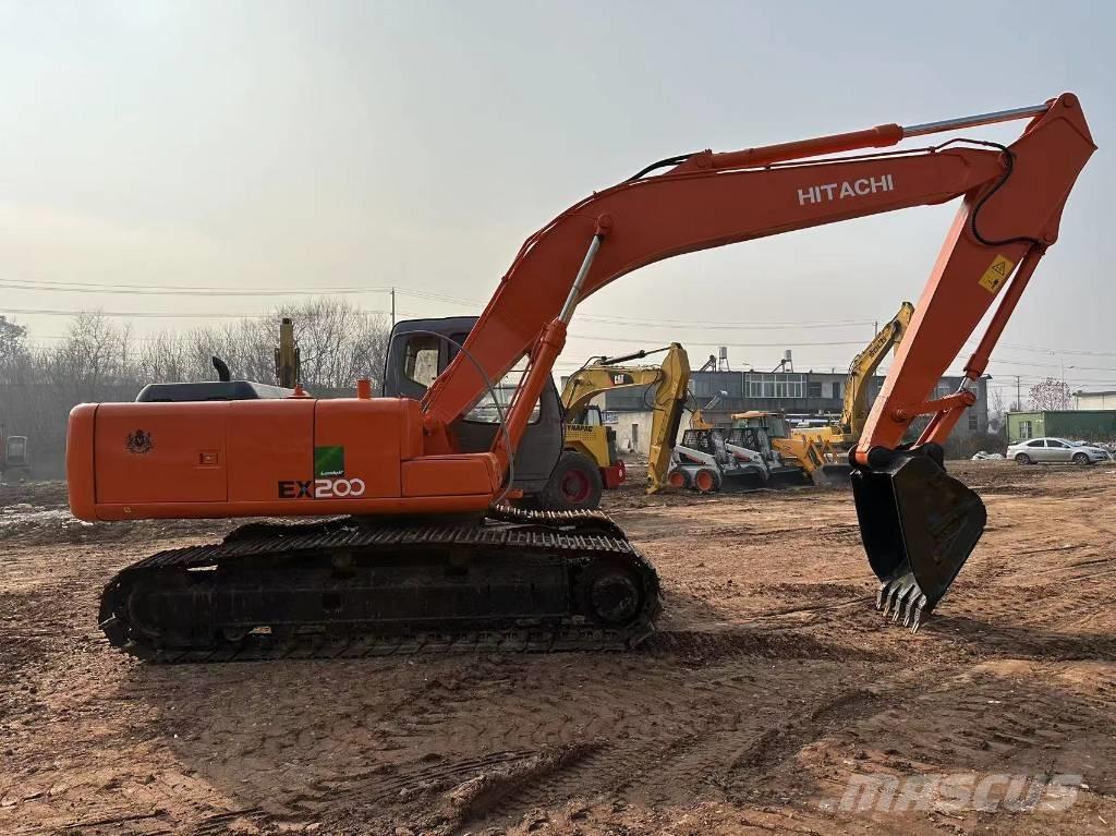 Hitachi EX 200 Гусеничные экскаваторы