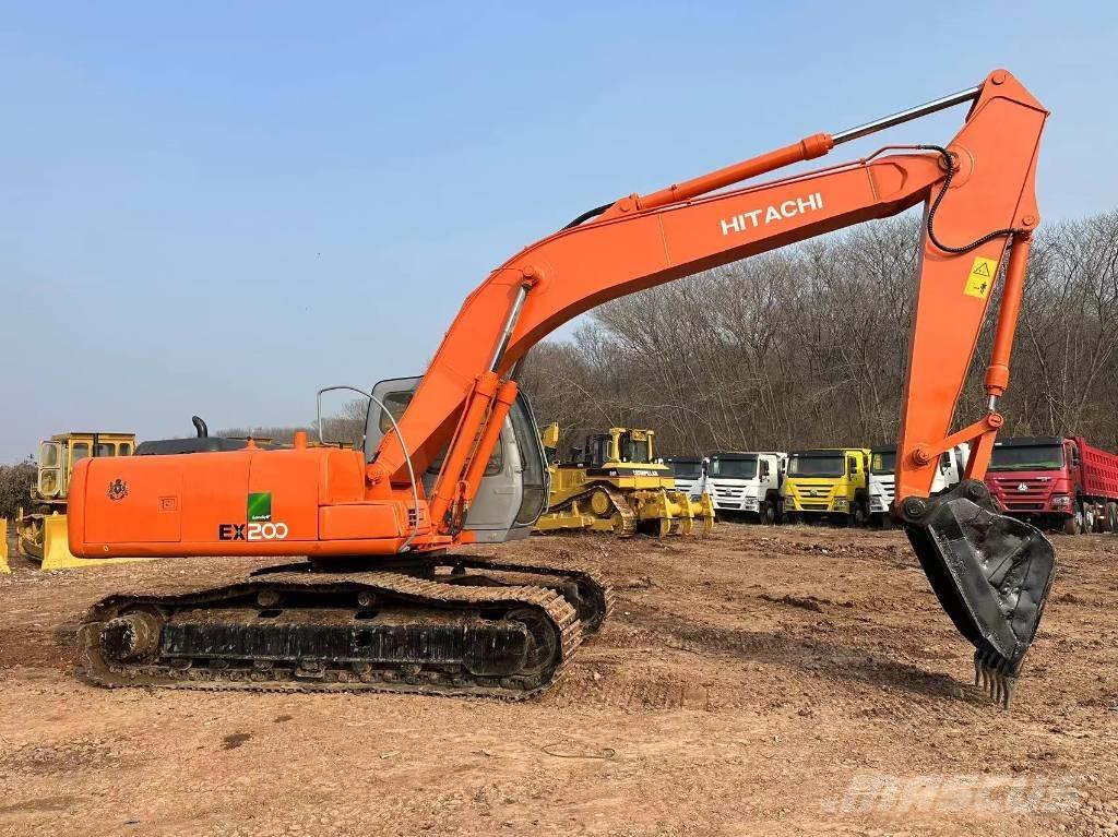 Hitachi EX 200 Гусеничные экскаваторы