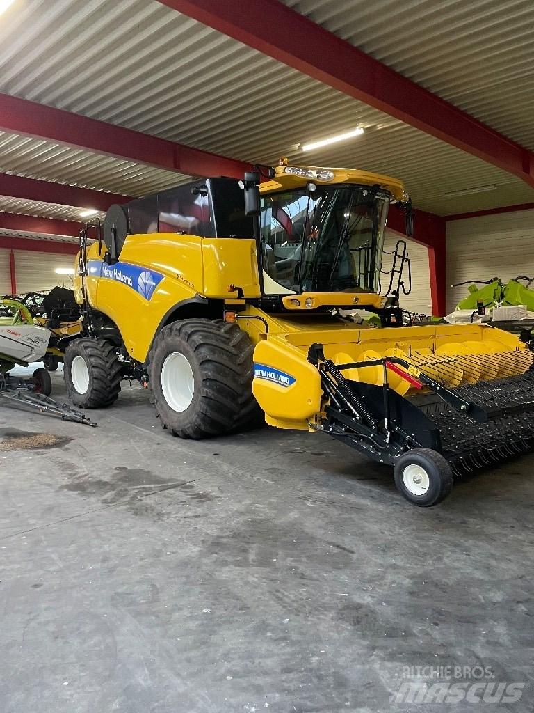New Holland CX 8080 Зерноуборочные комбайны