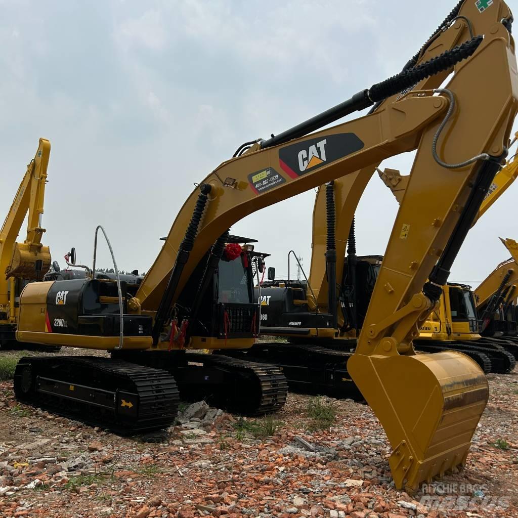 CAT 320D2L Гусеничные экскаваторы