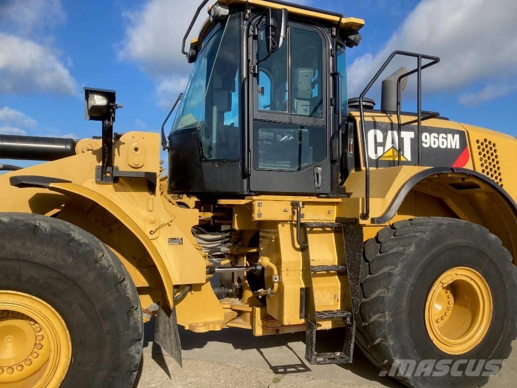 CAT 966 M Фронтальные погрузчики