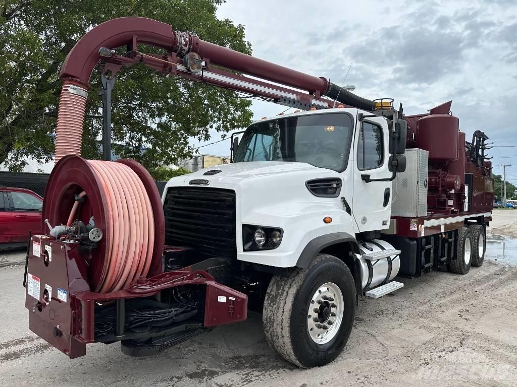 Freightliner 114 SD Ассенизаторские машины