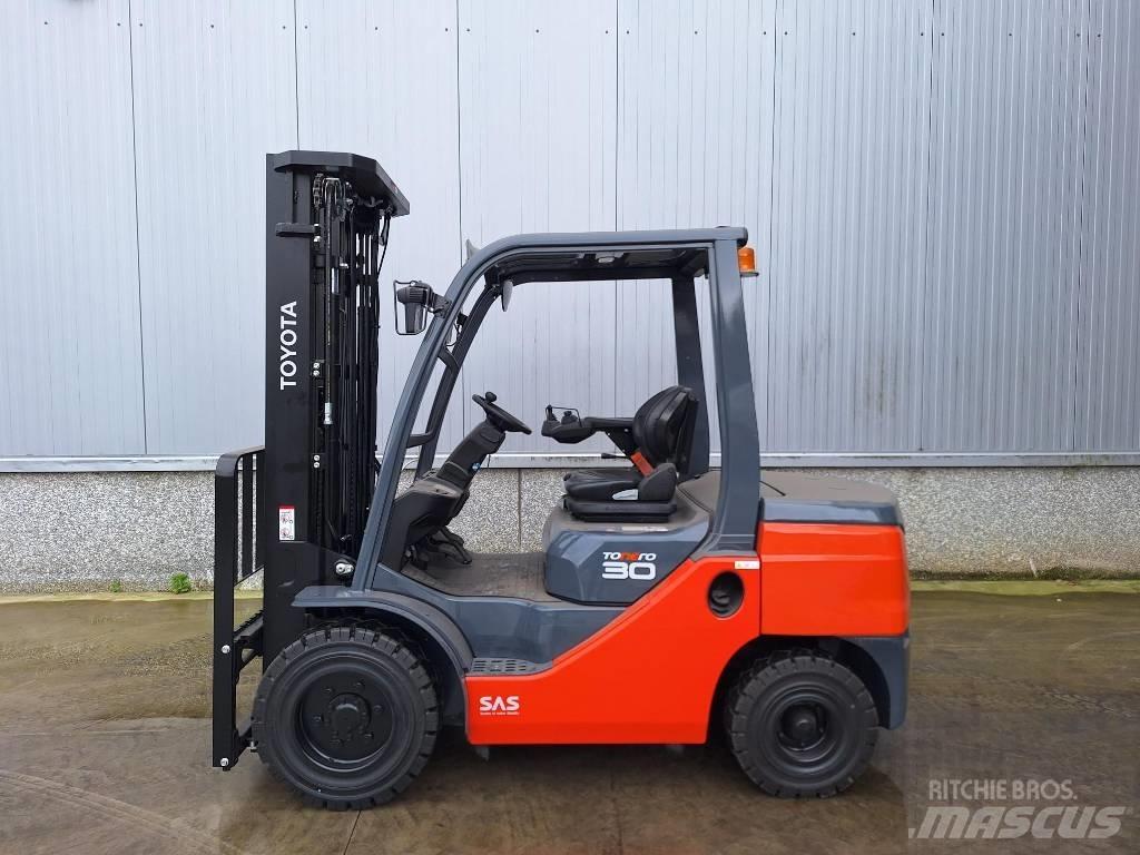Toyota 52-8 FD F 30 Дизельные погрузчики
