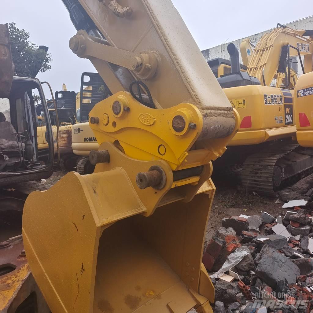 CAT 320 D Гусеничные экскаваторы