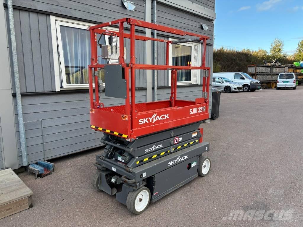 SkyJack SJ III 3219 Ножничные подъемники
