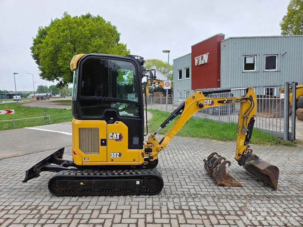 CAT 302CR Мини-экскаваторы