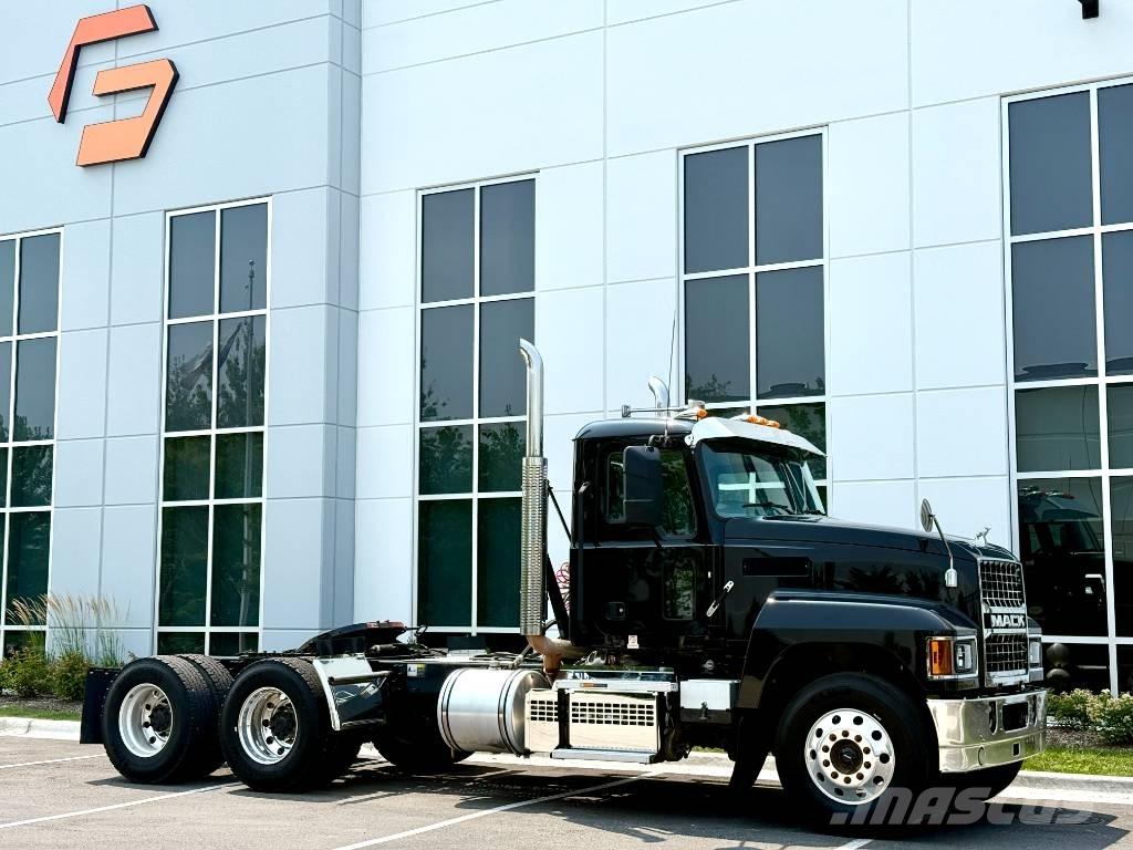 Mack Pinnacle Седельные тягачи