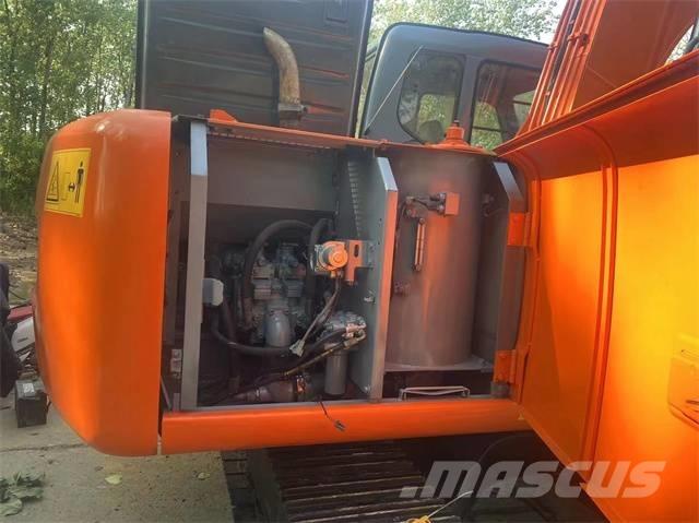 Hitachi EX120 Гусеничные экскаваторы